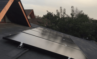 photo-installation-maison-chilli-panneaux-solaires-hybrides-DualSun