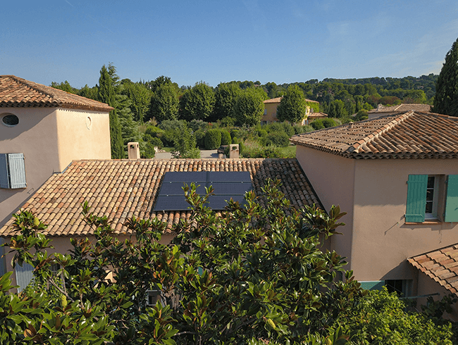 photos-installation-aix-en-provence-panneaux-solaire-dualsun-chauffage-maison