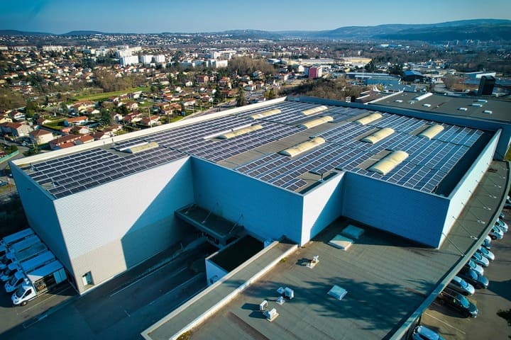 hangar photovoltaique usine de mozzarella