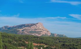 montagne sainte victoire depuis aix en provence